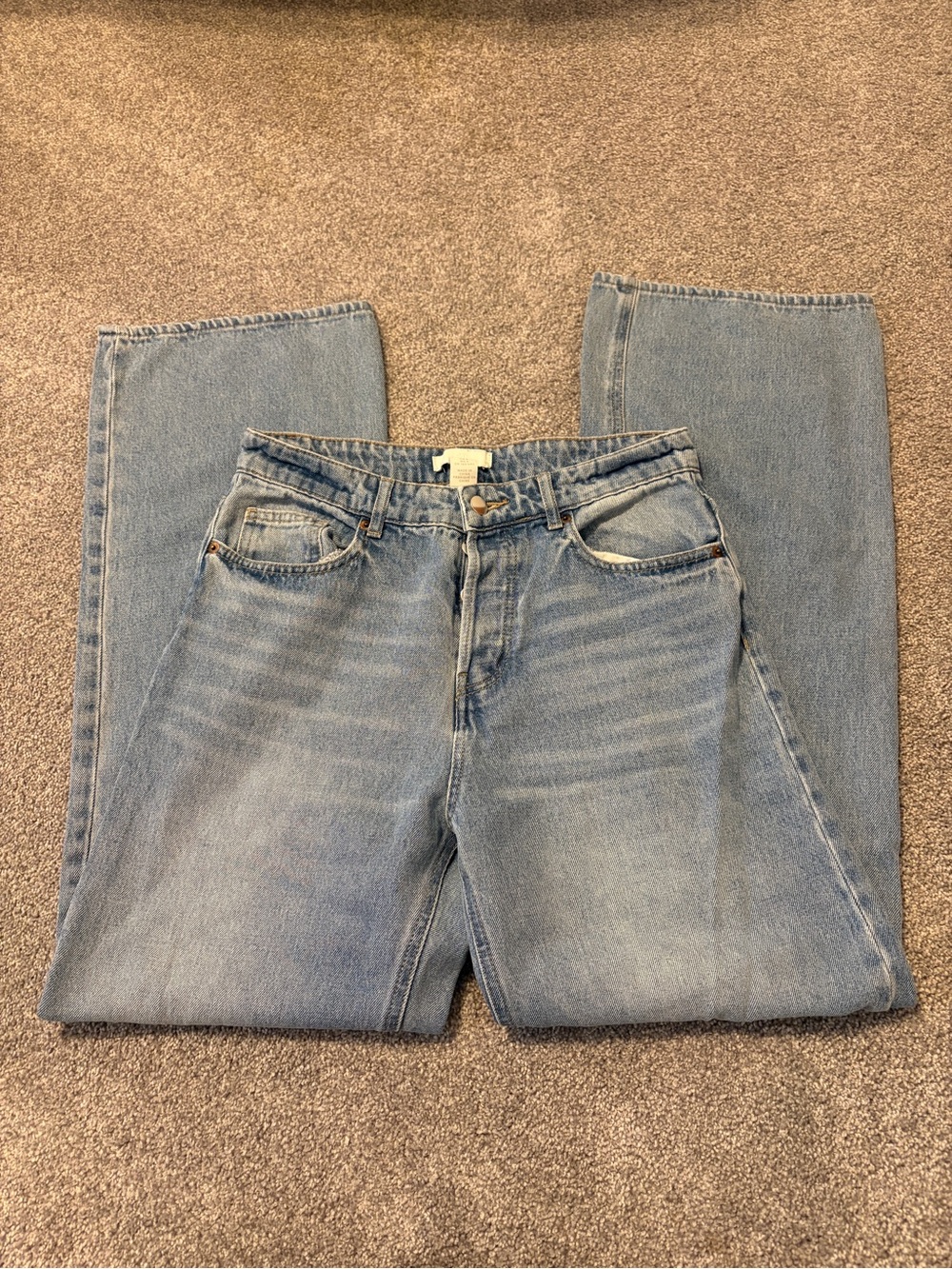 H&M Light Blue Relaxed Fit Women's Jeans - Picture 2 of 4